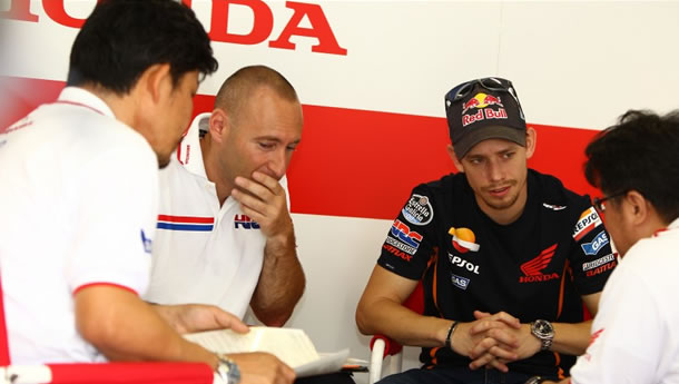 Casey Stoner and his HRC crew in 2013 tests